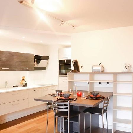 T3 Au Centre Ville Avec Balcon, Parking Gratuit Quimper Exterior photo