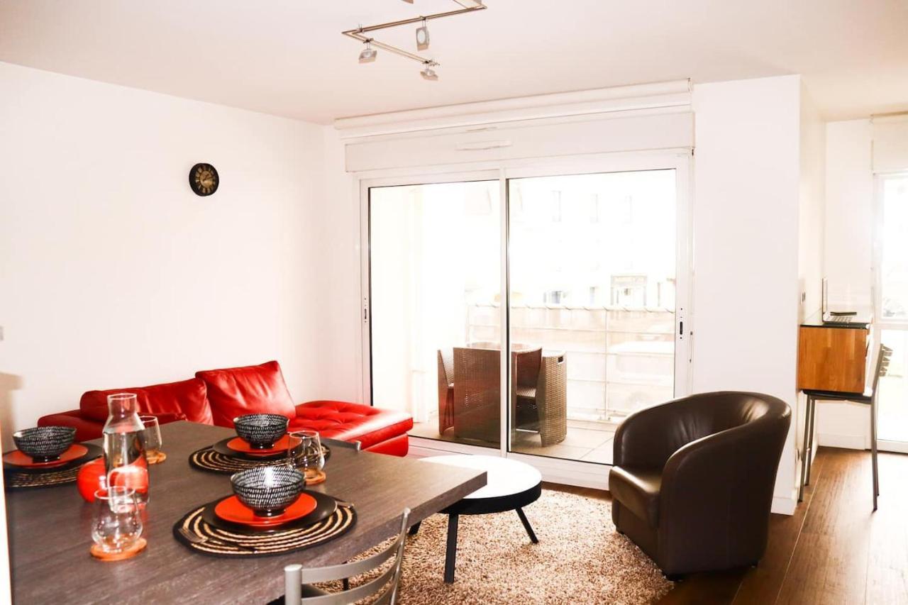 T3 Au Centre Ville Avec Balcon, Parking Gratuit Quimper Exterior photo